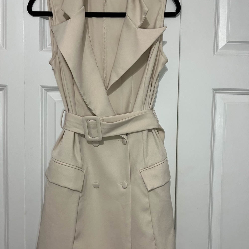SHEIN Cream Sleeveless Belted Jumpsuit